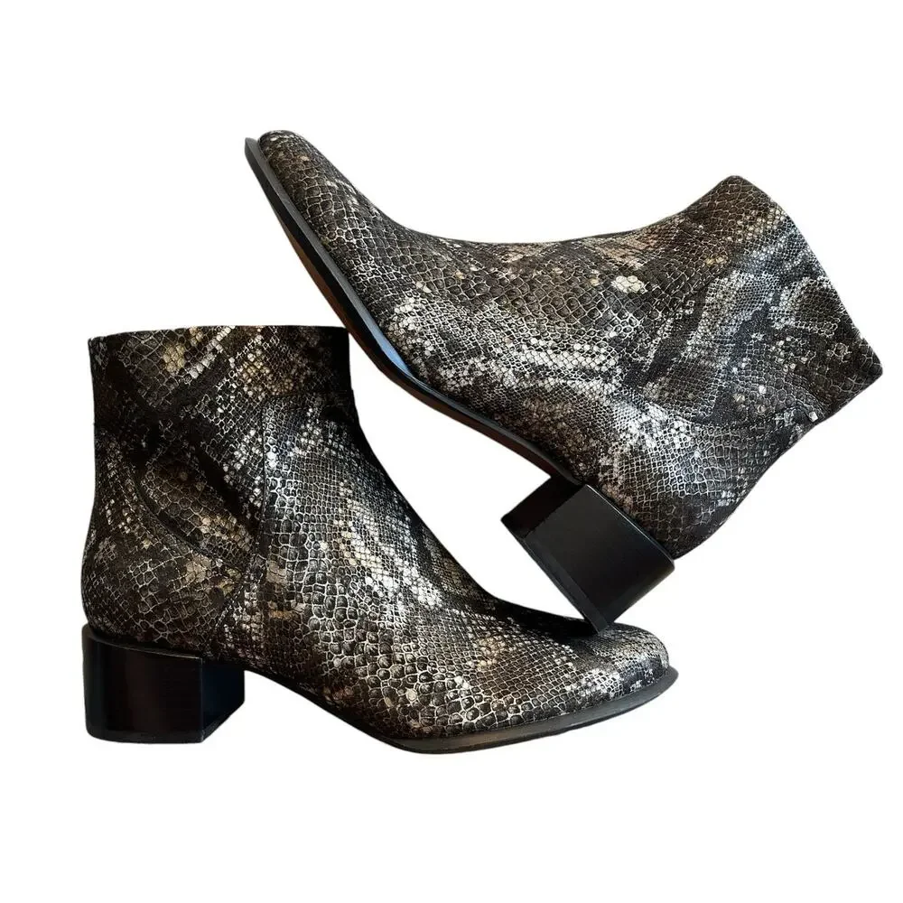 Vionic Kamryn Pewter Animal print Nubuck Leather Ankle Booties, size US 6.5 - Picture 1 of 11